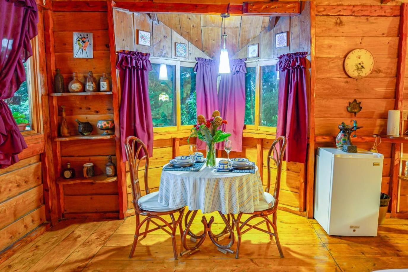 Los Naranjos Town Houses 部屋 写真